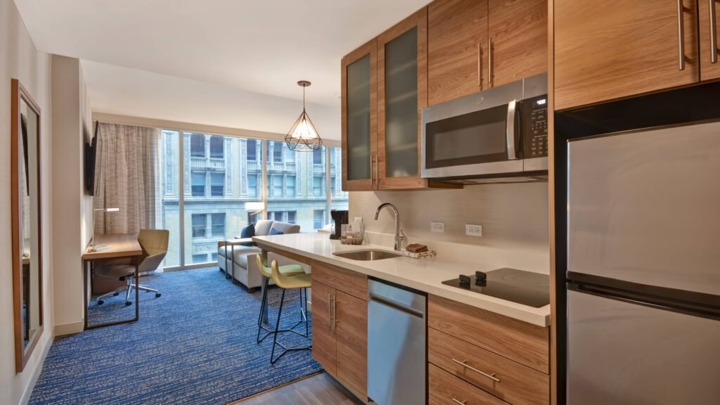 Residence Inn New Orleans French Quarter Area — suite with full kitchen
