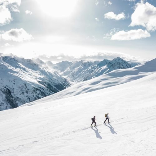skiing
